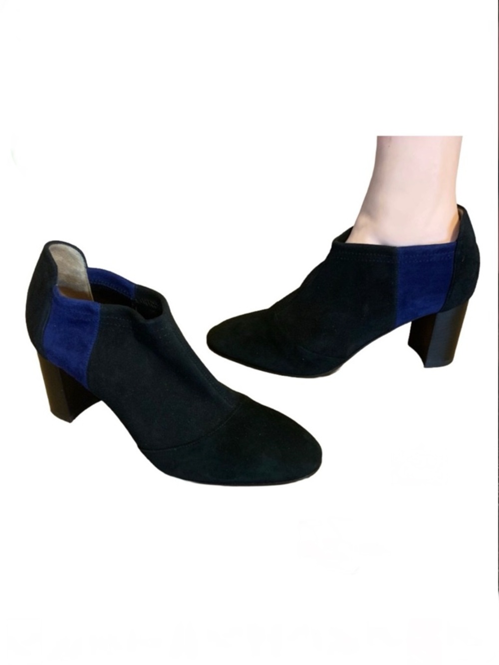 AQUATALIA "VALE" BLACK & BLUE STRETCH FABRIC & SUEDE BOOTIE HEELS (6)